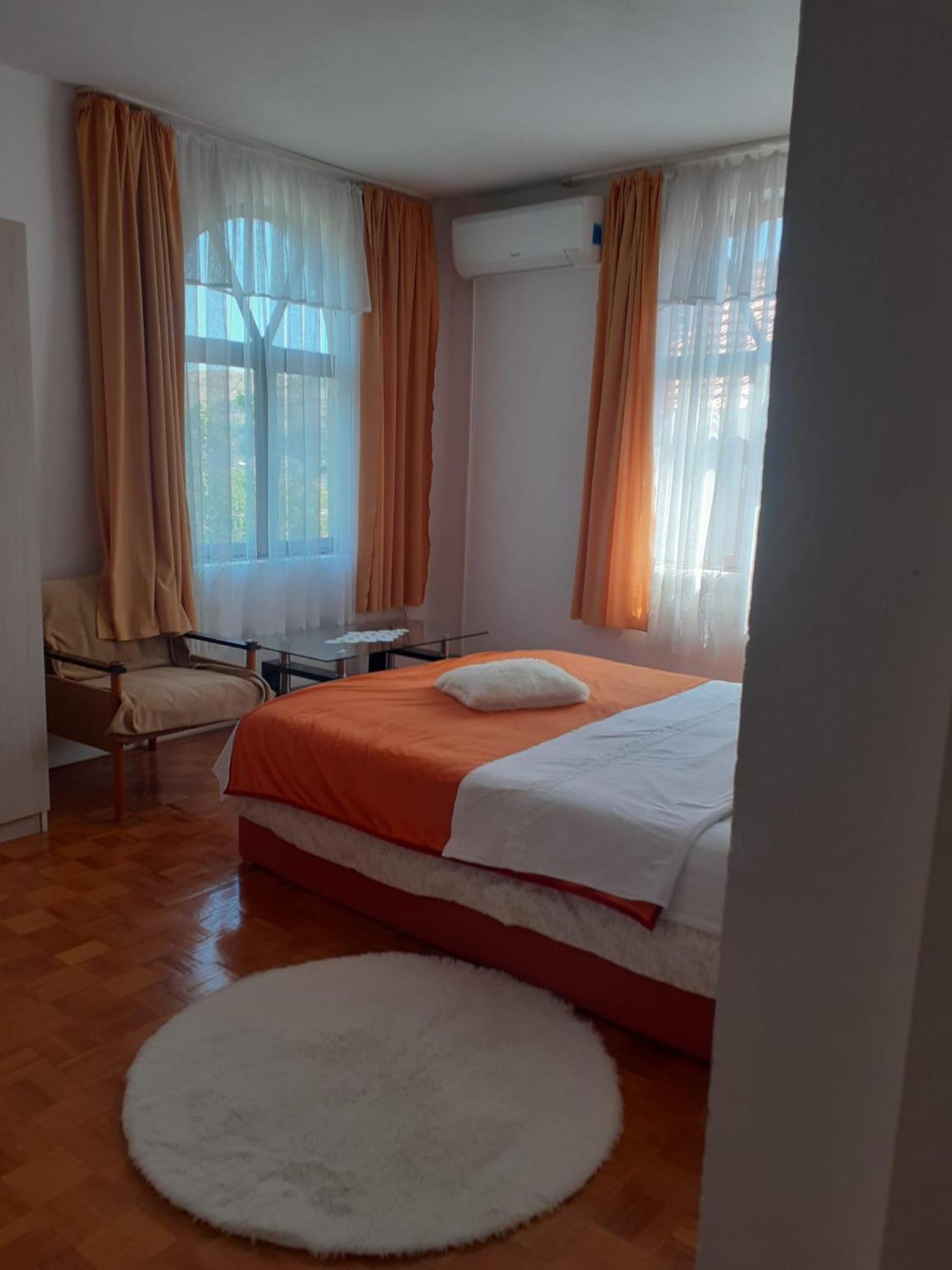 Apartman Sunce Raslina Luaran gambar