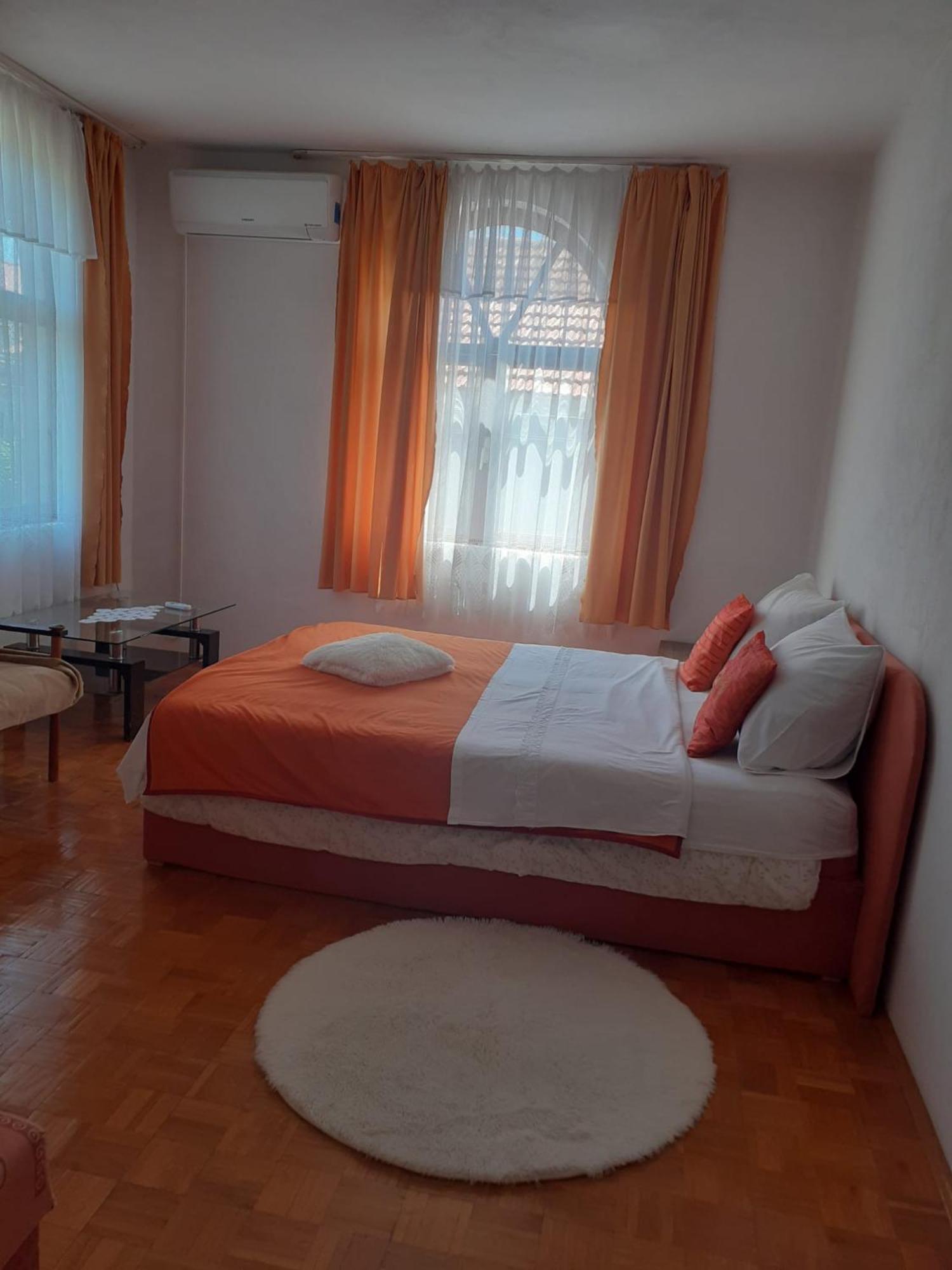 Apartman Sunce Raslina Luaran gambar