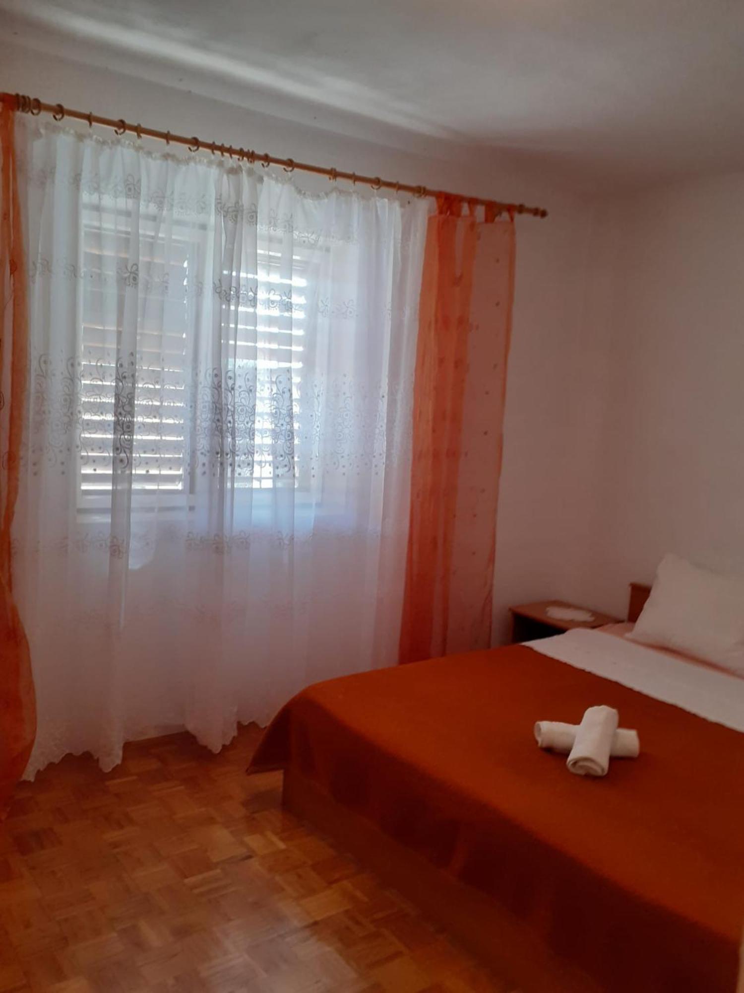 Apartman Sunce Raslina Luaran gambar